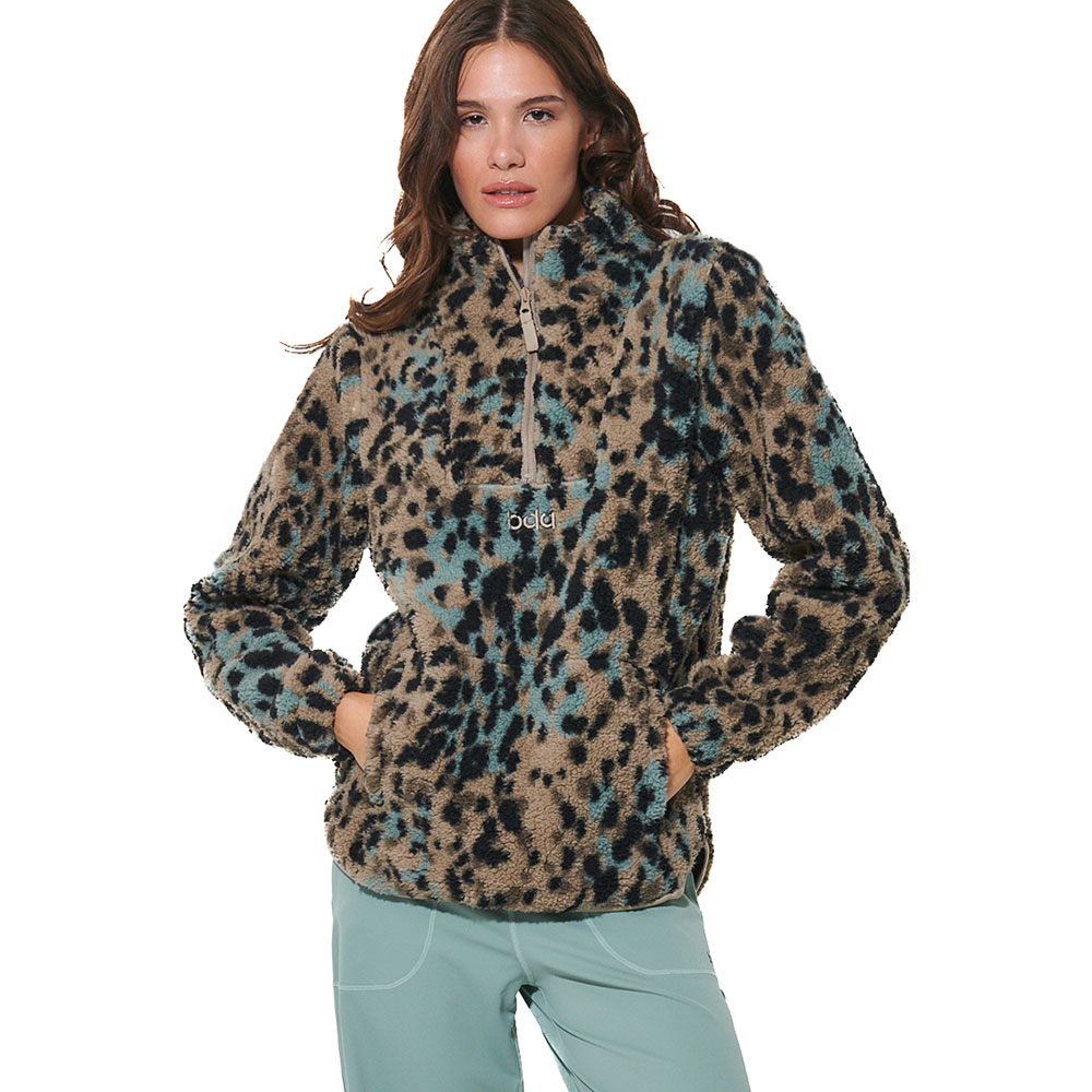bda-wmns-half-zip-printed-sherpa-061620-01-mocha-animal 1